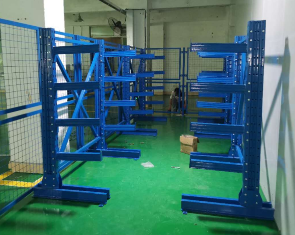 倉(cāng)庫(kù)中最常用的貨架是哪些？-懸臂貨架